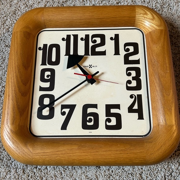 Vintage Howard Miller clock - Picture 1 of 17